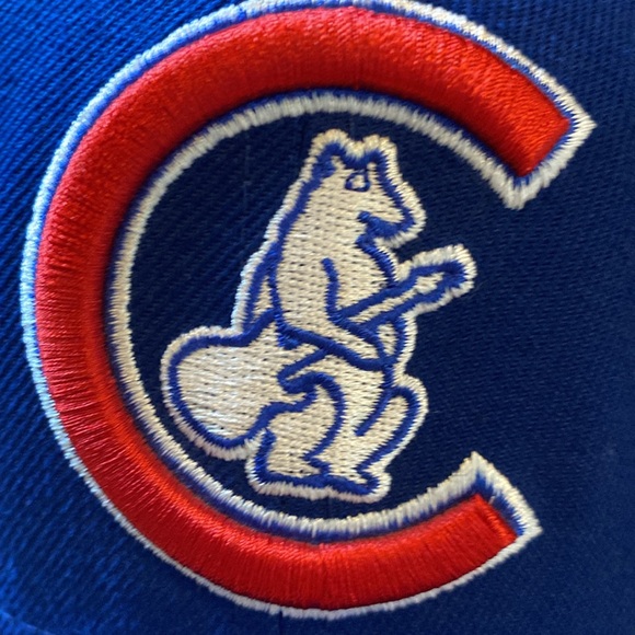 Lollapalooza 2016 World Series New Era embroidered Chicago Cubs bear w/ guitar - Picture 2 of 9